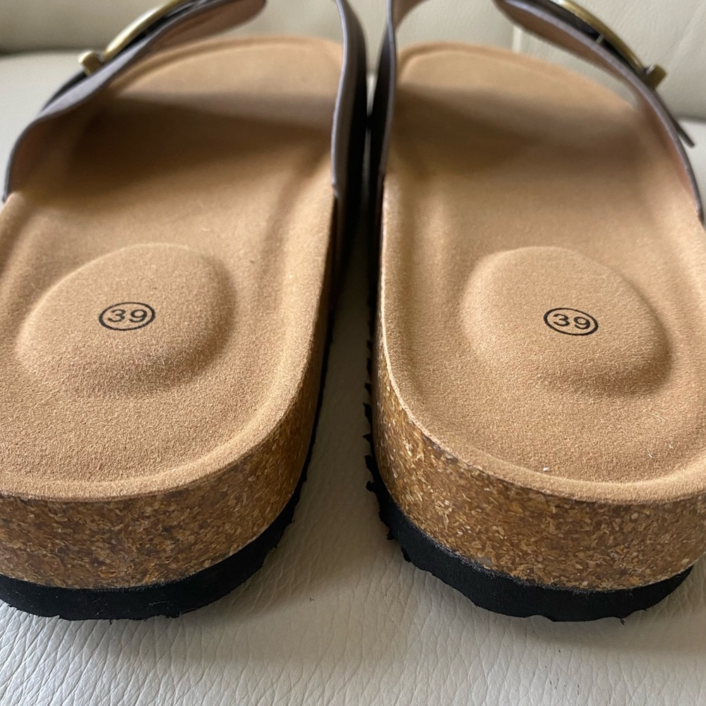 Sandals with buckle - Picture 3 of 4